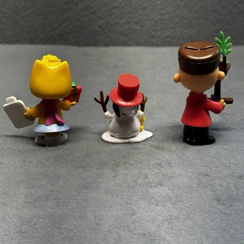 Peanuts Holiday Figures  Charlie Brown Sally Snoopy With Woodstock 2022